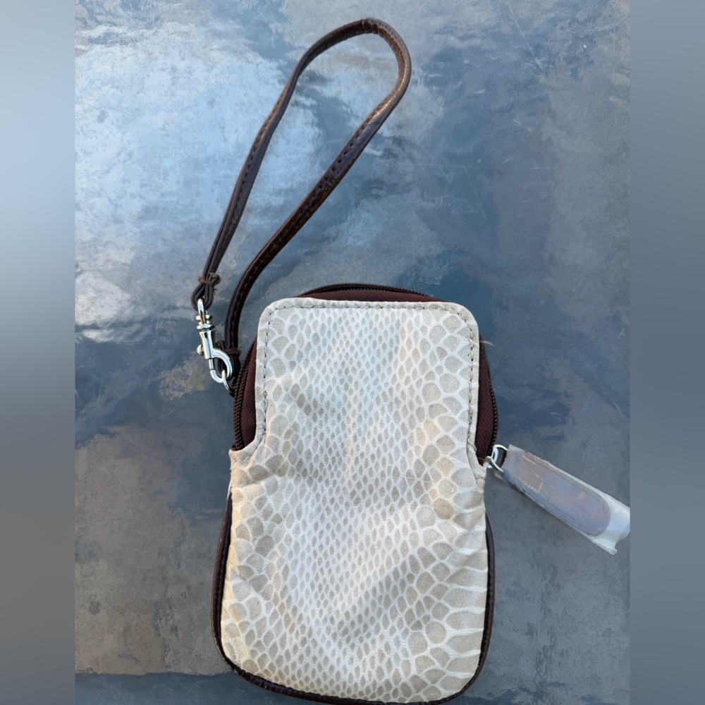 Neutral Snake-Texture Wristlet Clutch - Unbranded